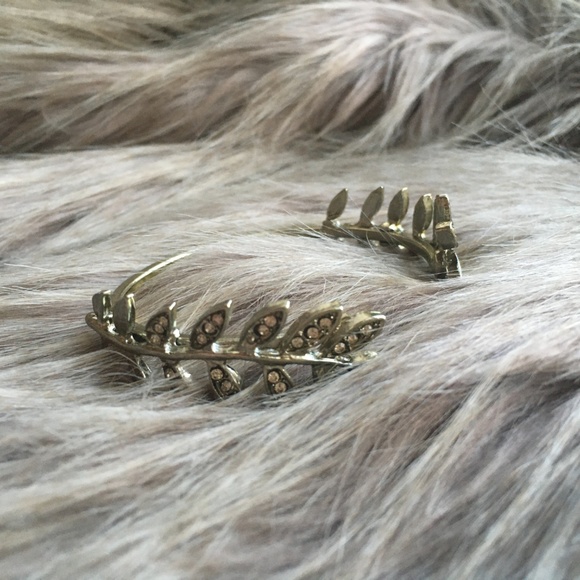 JustFab | Silver Color Leaves Bracelet - Picture 6 of 8